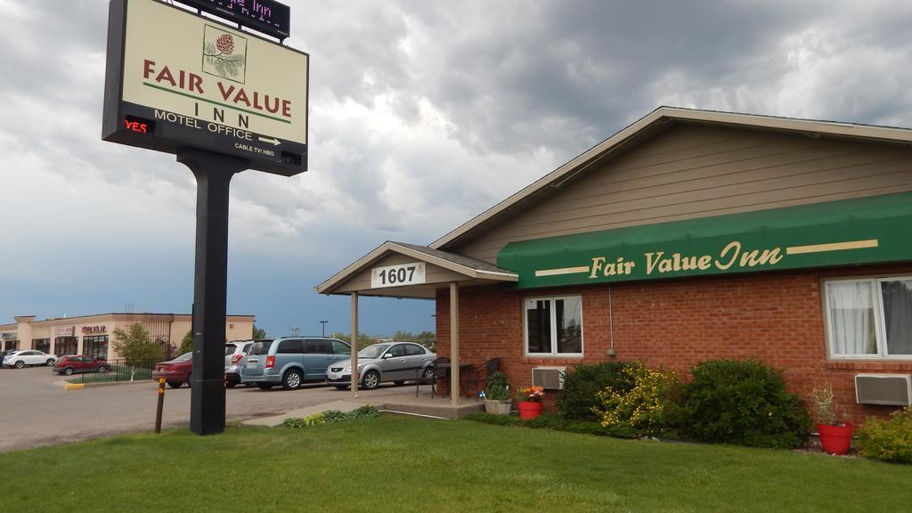 Fair Value Inn - Rapid City Exterior photo