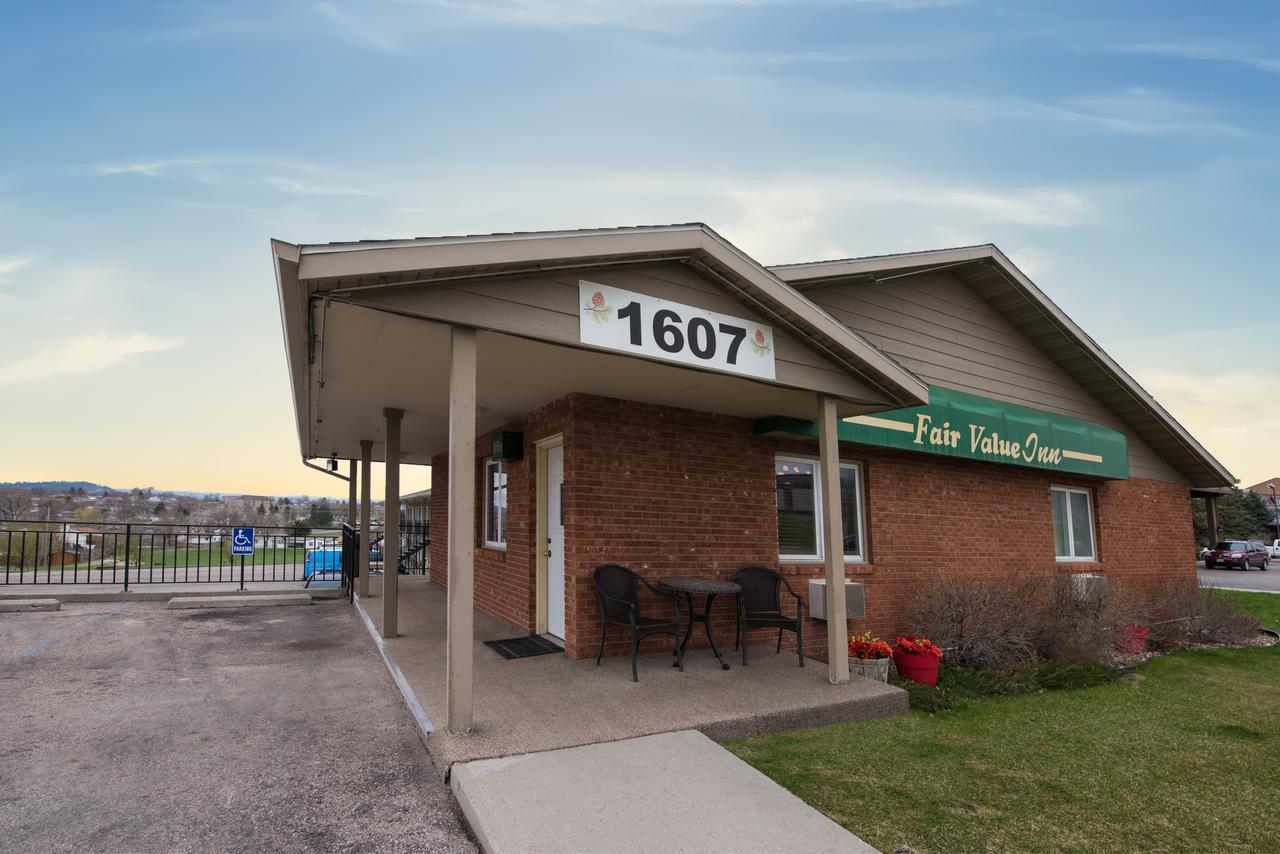 Fair Value Inn - Rapid City Exterior photo